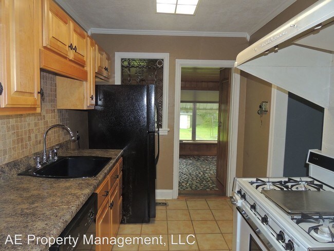 Building Photo - 119 S Greer St