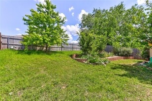 Building Photo - 305 Waterfront Dr