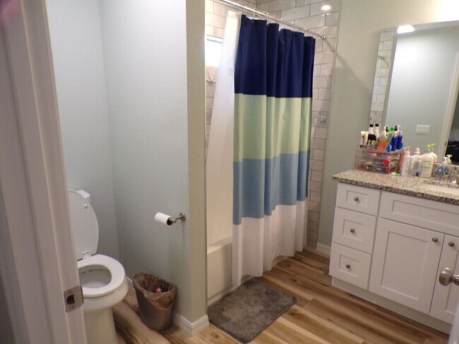 Building Photo - PRE-LEASING JULY 2024