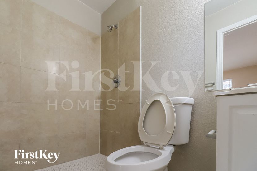 Building Photo - 4180 NW 34th Way