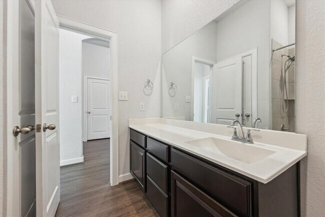 Building Photo - 623 Baretta Loop