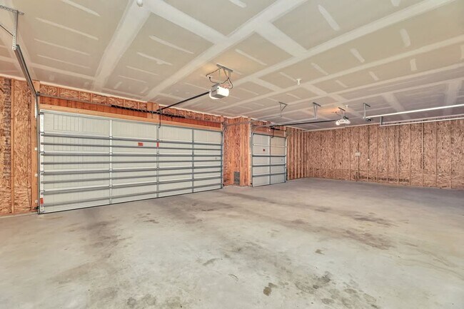 Building Photo - 4658 W Emerald Bay Ct