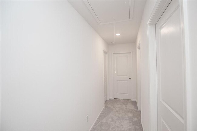 Building Photo - 101 Goshawk St
