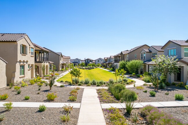 Building Photo - Beautiful home in Eastmark with 3 bedrooms...