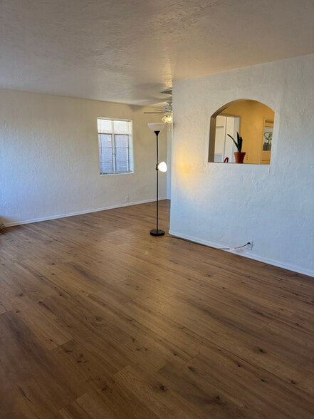 Building Photo - 1540 E Miles St