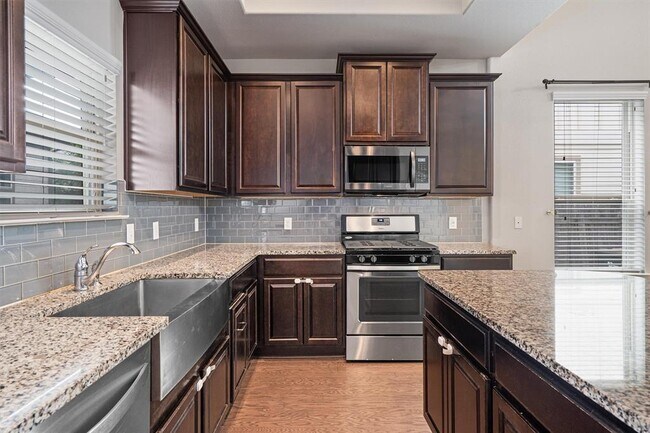 Building Photo - 905 Firebranch Trail