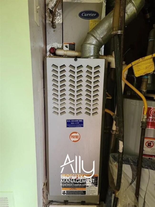 Building Photo - 840 Runnel Ct