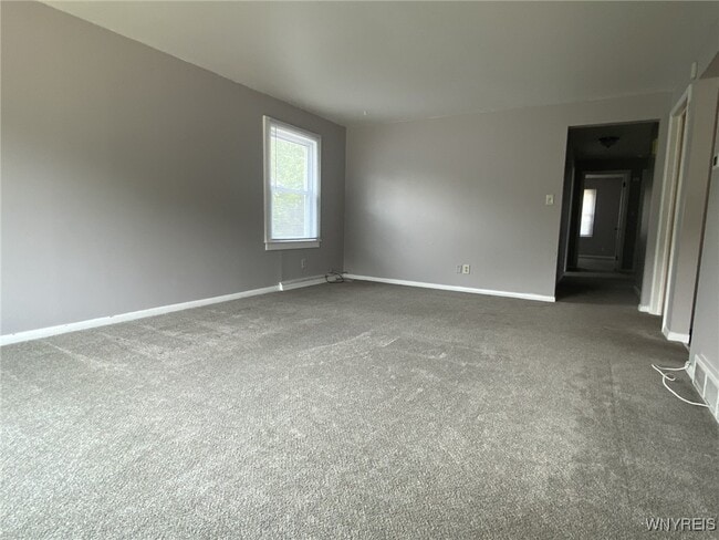 Building Photo - 5846 Sheridan Dr