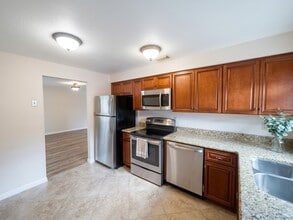 Building Photo - 1102 Elmwood St