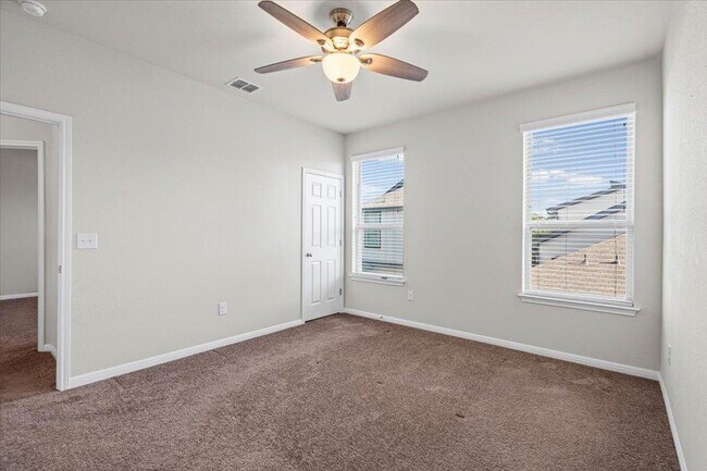 Building Photo - 9703 Sunny Swan Ct