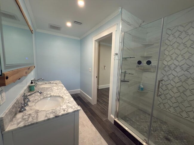 Building Photo - 2311 Heron Cir
