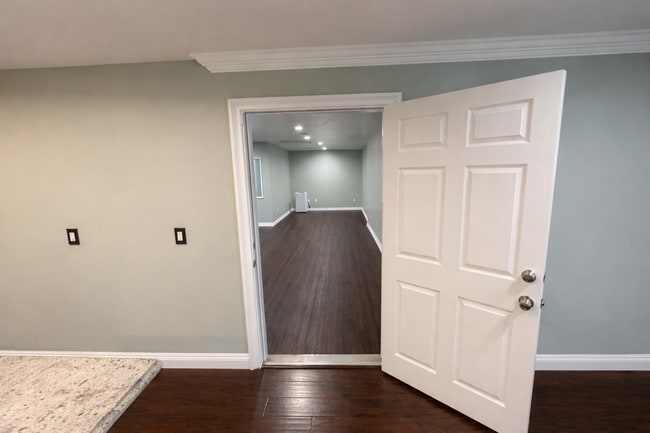 Building Photo - North Hollywood 4BR/3BA Home with Gated Entry and Private Yard