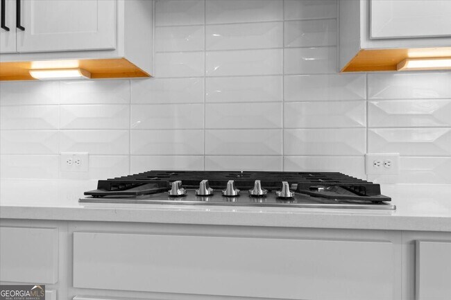 Building Photo - 3376 Macaiva Aly