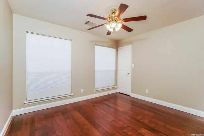 Building Photo - 539 Willow Grove Dr