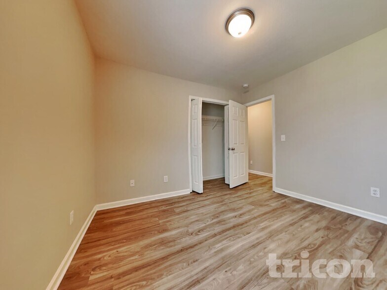 Building Photo - 163 Arbor Springs Dr