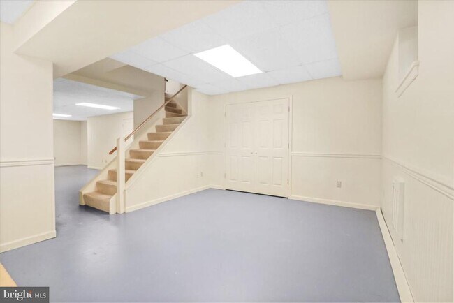 Building Photo - 11 Churchill Dr