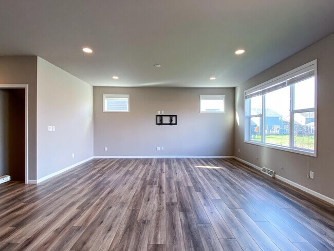 Building Photo - 9626 Sweet Autumn Dr