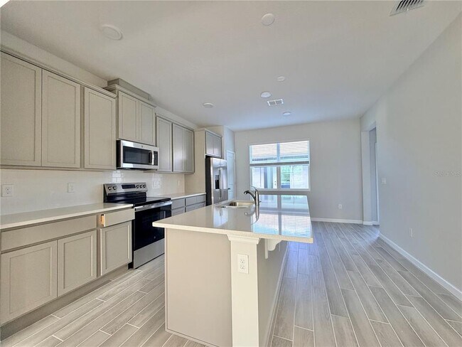 Building Photo - 15493 Bay Brg St