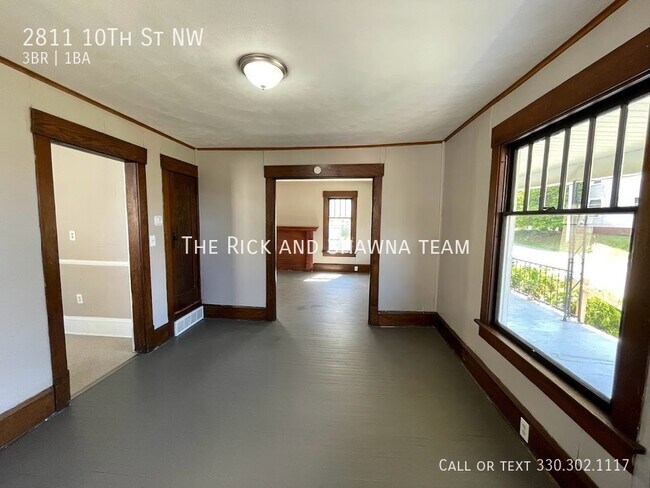 Building Photo - Three bedroom one bathroom home for rent