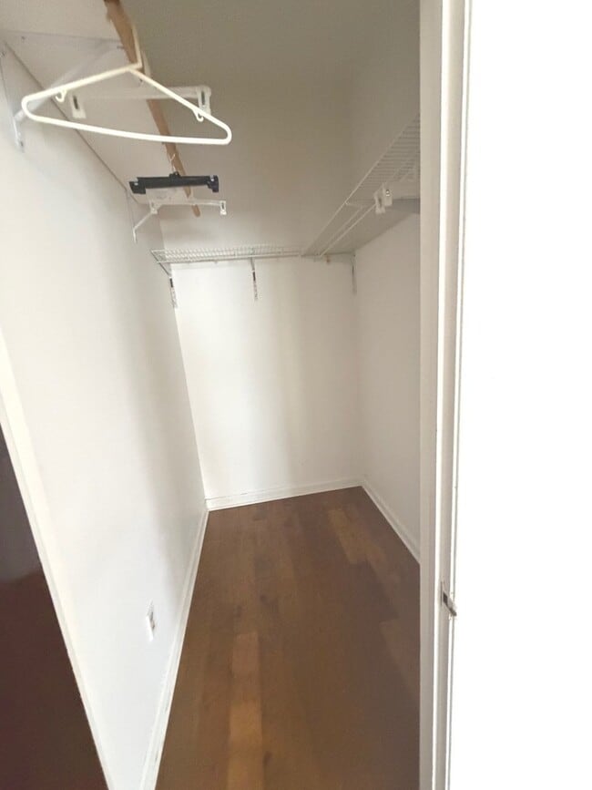 Building Photo - 1995 Howard Ave