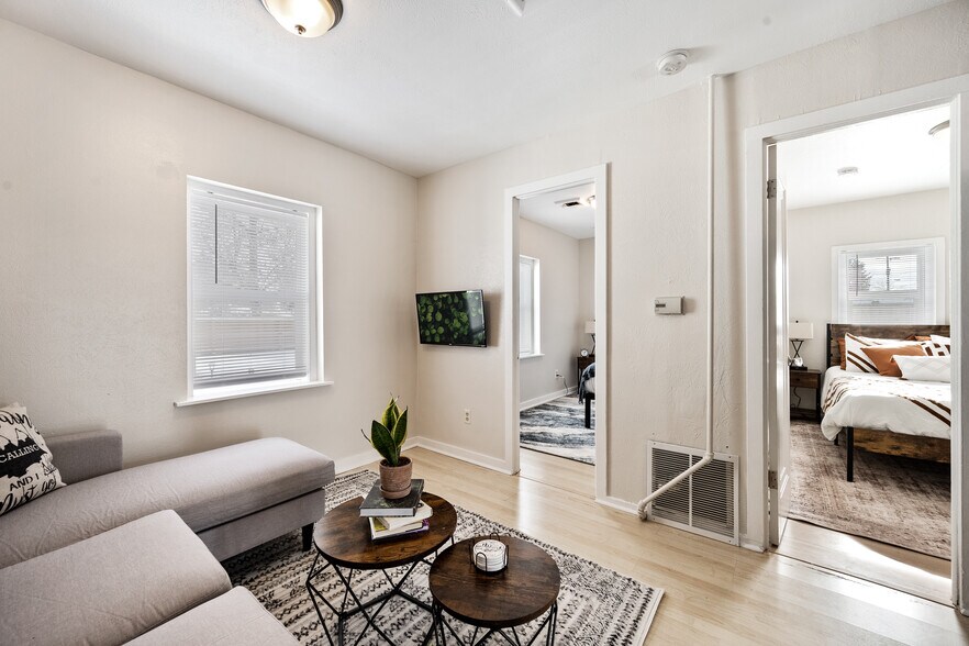 Building Photo - 4857-1 S Fox St