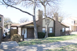 Building Photo - 7825 Beauregard Cir