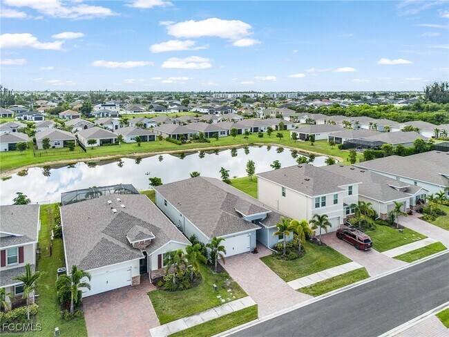 Building Photo - 425 Coral Reef Pl