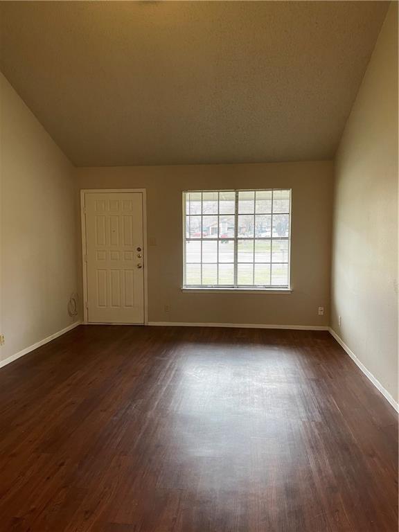 Building Photo - 2213 E Stassney Ln