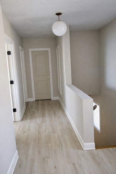 Building Photo - 5315 Bayway Dr