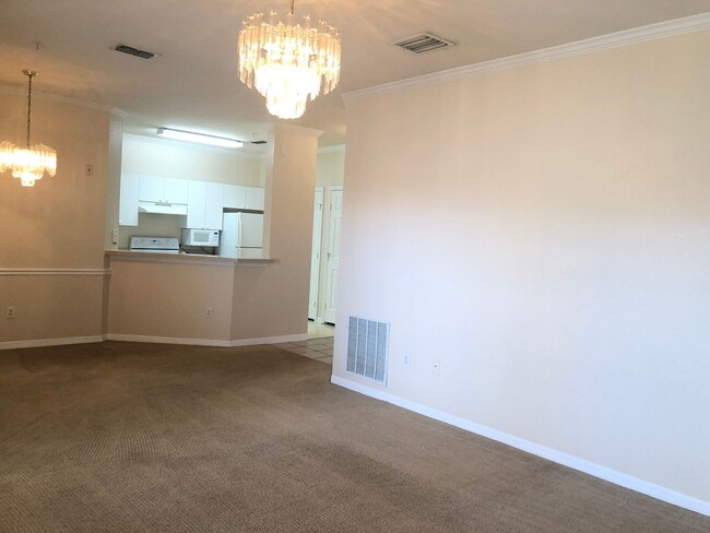 Building Photo - MOVE IN OCTOBER! 3rd floor 3BR/2BA Condo -...
