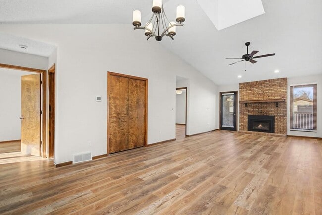 Building Photo - 3089 Aspen Dr