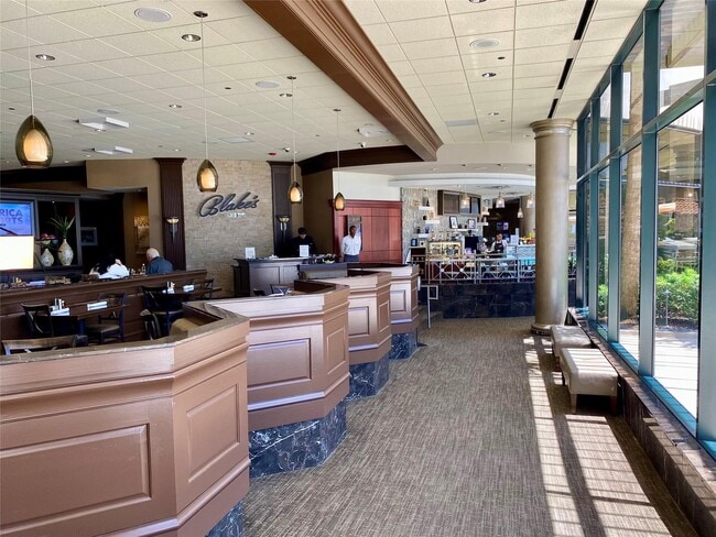 Building Photo - 5220 Seawall Blvd