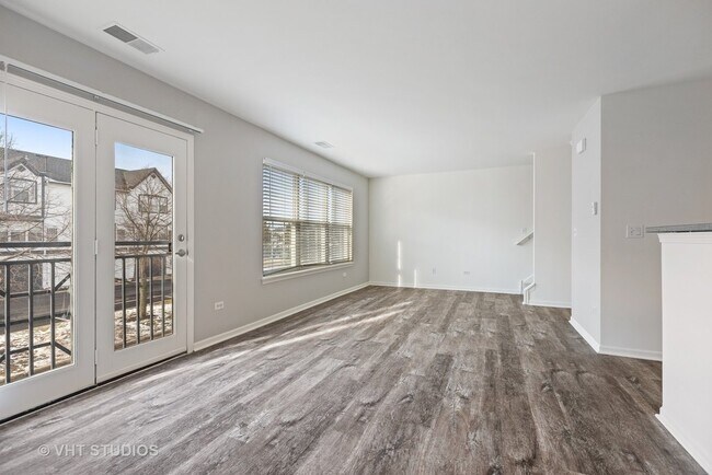 Building Photo - 431 Chopin Ct