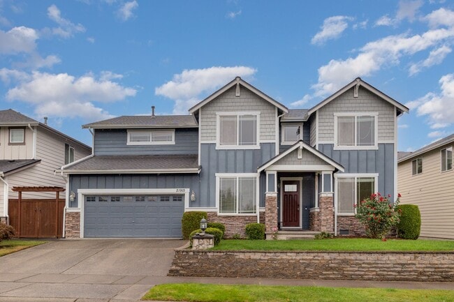 Primary Photo - Beautiful Craftsman home available for ren...