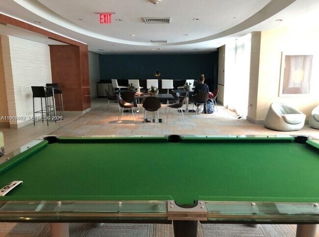 Building Photo - 950 Brickell Bay Dr