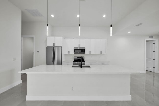 Building Photo - Single family for rent in Port Charlotte. New construction. 3+Den/ 2 bath. City water.