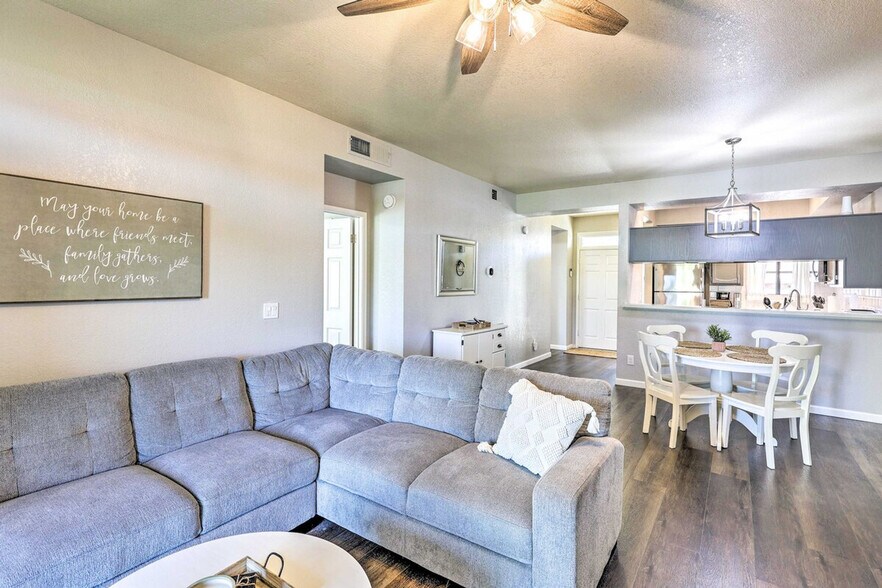 Building Photo - 1601 W Beardsley Rd