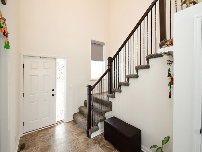 Building Photo - Gorgeous 4 Bedroom Elkhorn Home!!