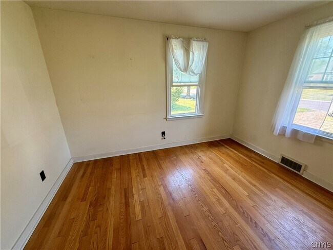 Building Photo - 116 Chestnut Hill Dr