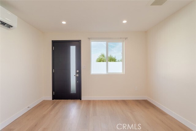 Building Photo - 10421 Pinyon Ave