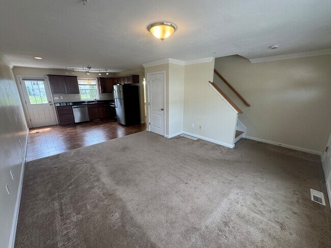 Building Photo - 14 Merrimac Way
