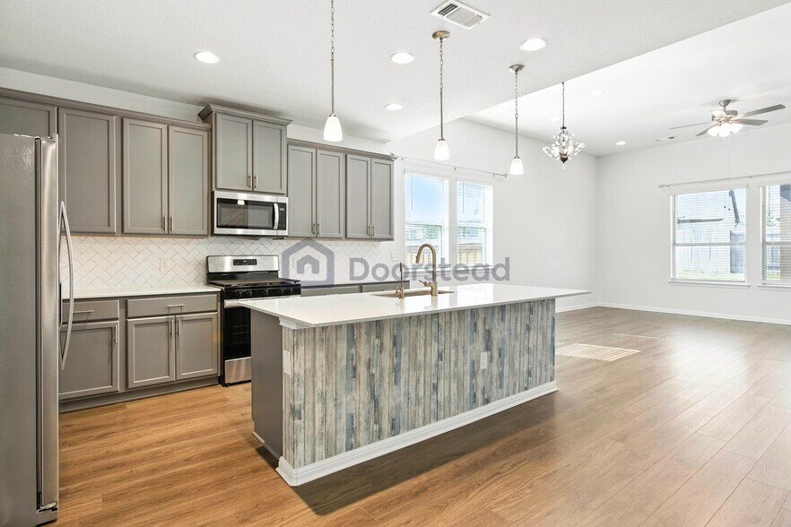 Building Photo - 146 Dogvane Cir