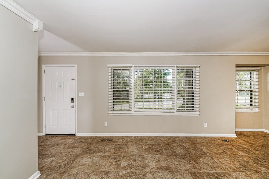 Building Photo - 120 Von Dale Dr