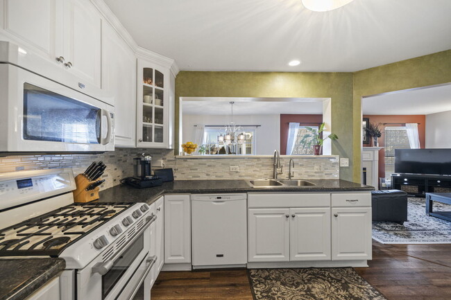 Building Photo - 23900 McMullin Cir