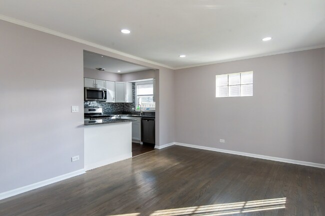 Building Photo - 209 N Dryden Pl