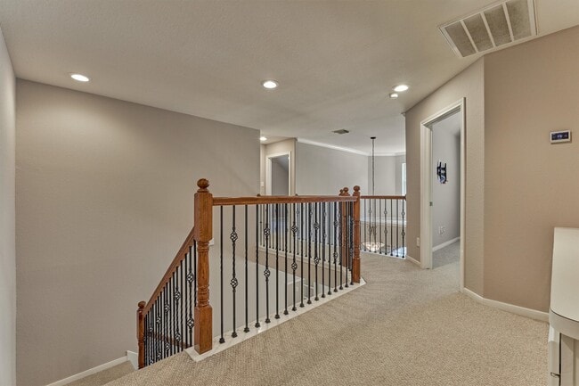 Building Photo - 30 Desert Rose Pl