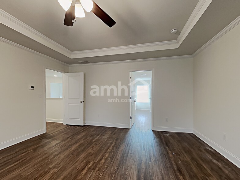 Building Photo - 139 Dog Path Trl