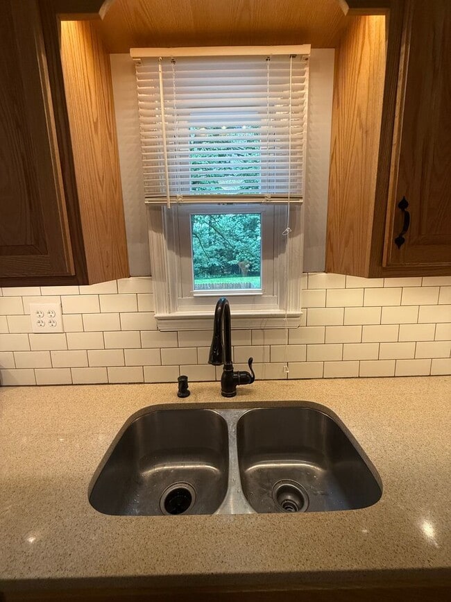 Building Photo - 2 Bed / 1.5 Bath Doylestown Townhome