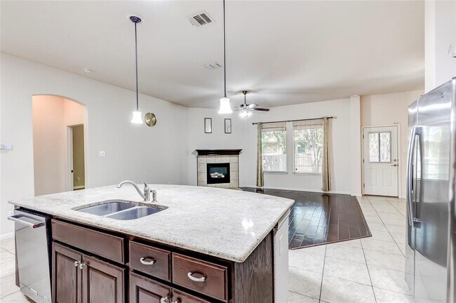 Building Photo - 116 Azimuth Dr