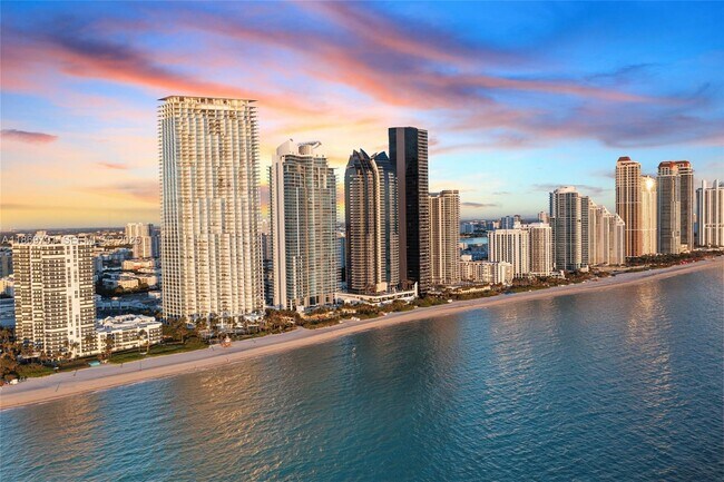 Building Photo - 16901 Collins Ave